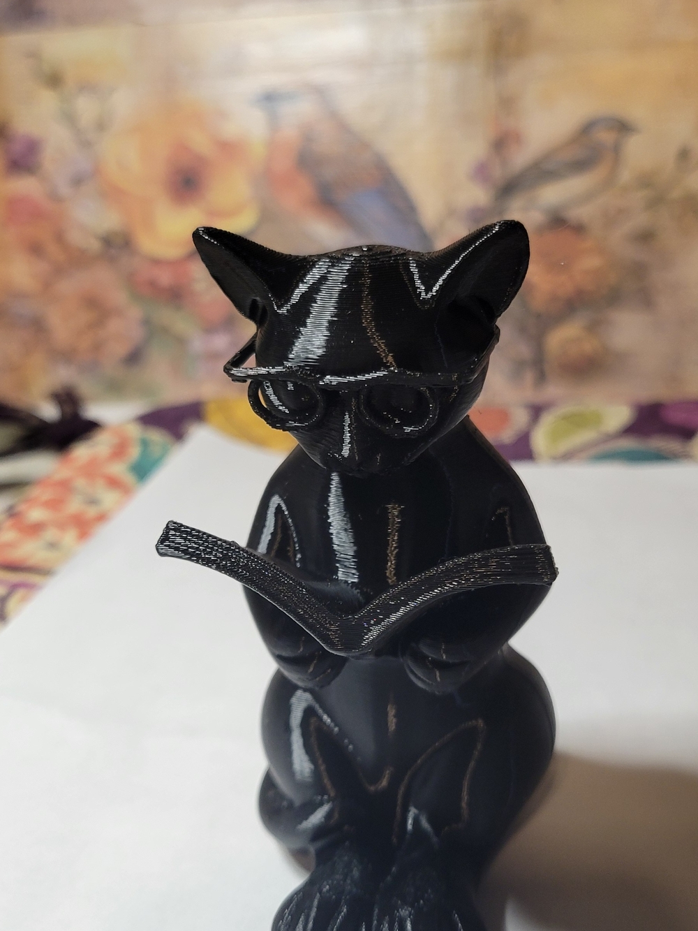 Black Cat Reading Figurine - Decorative Pet-Themed Accent